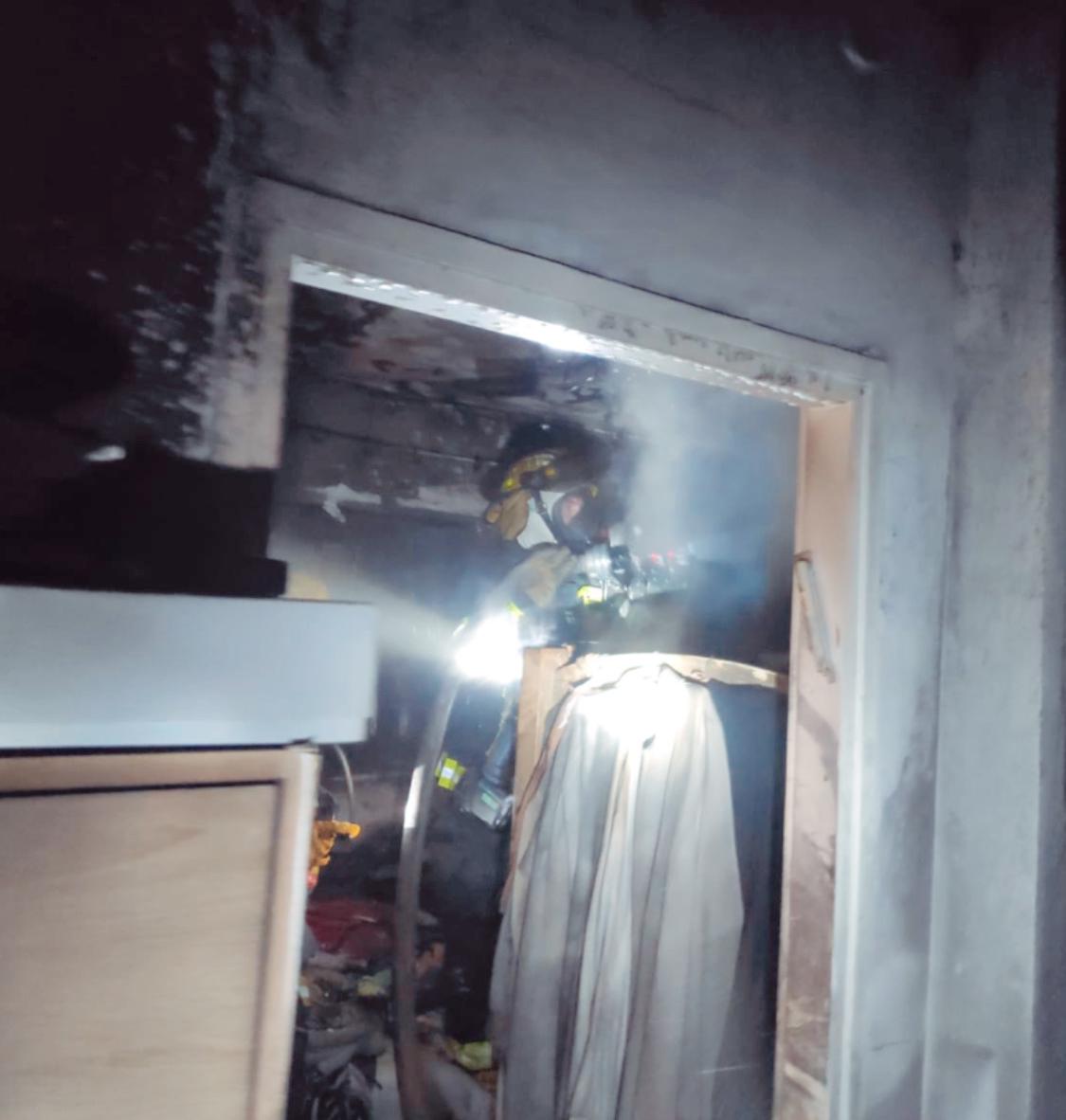 اللد: حريق في منزل دون اصابات 