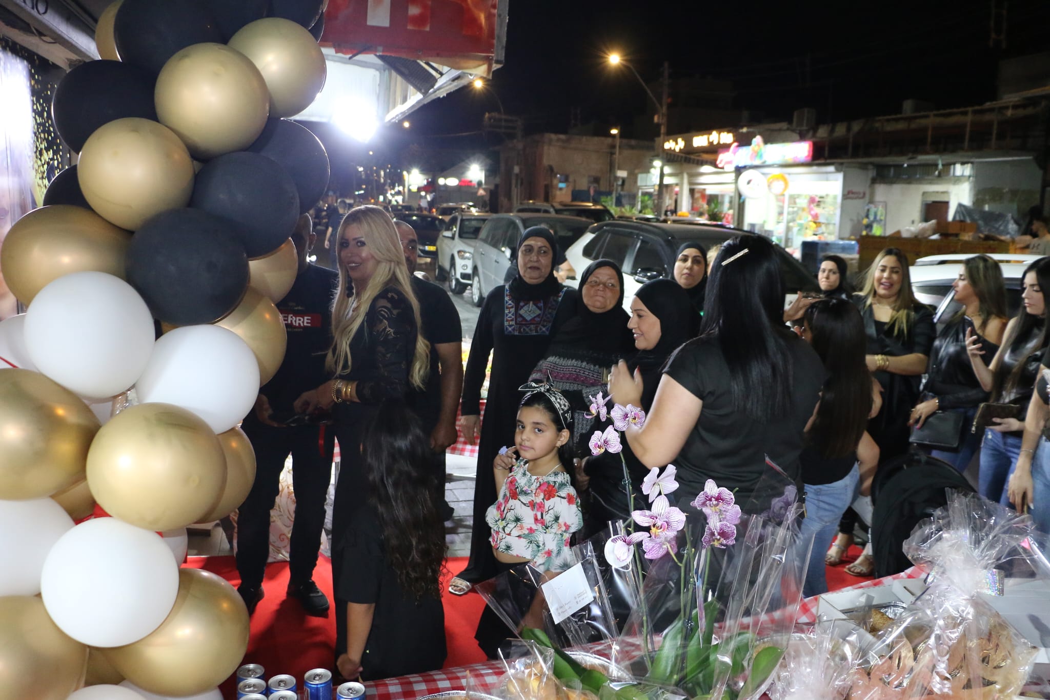بالصور: افتتاح صالون غادة سموني للنساء في يافا 