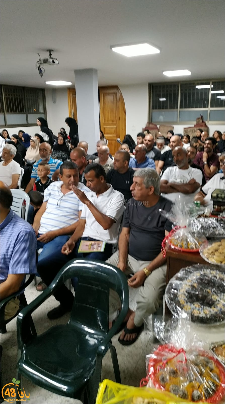  بالصور: لجنة الحج والعمرة بيافا تُنظم احتفالاً لتوديع حجاج بيت الله الحرام