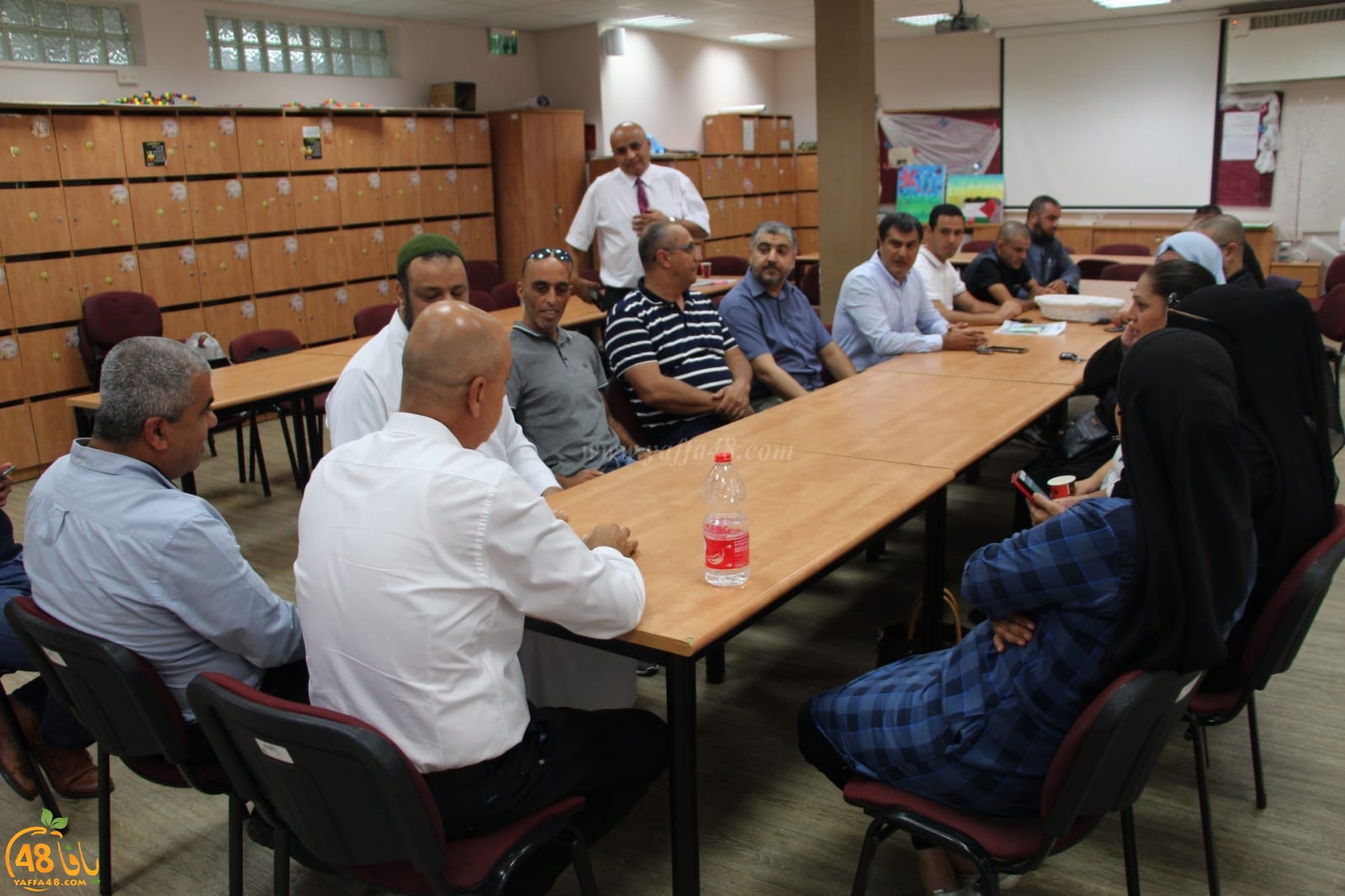 بالصور: وفد من وزارة المعارف ورئاسة البلدية في زيارة لمدارس يافا الثانوية 