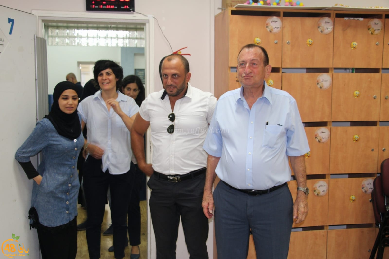 بالصور: وفد من وزارة المعارف ورئاسة البلدية في زيارة لمدارس يافا الثانوية 