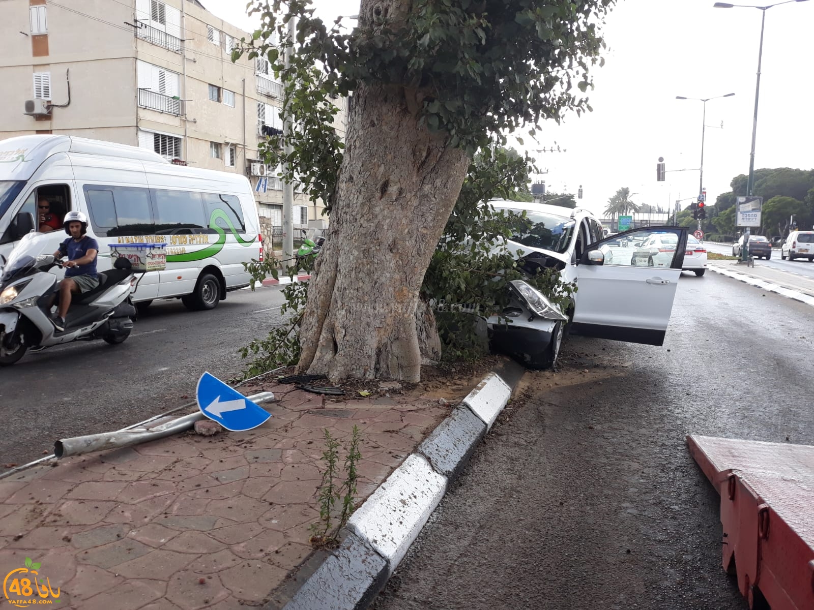  صور: اصابة طفيفة بحادث طرق ذاتي شرق مدينة يافا 