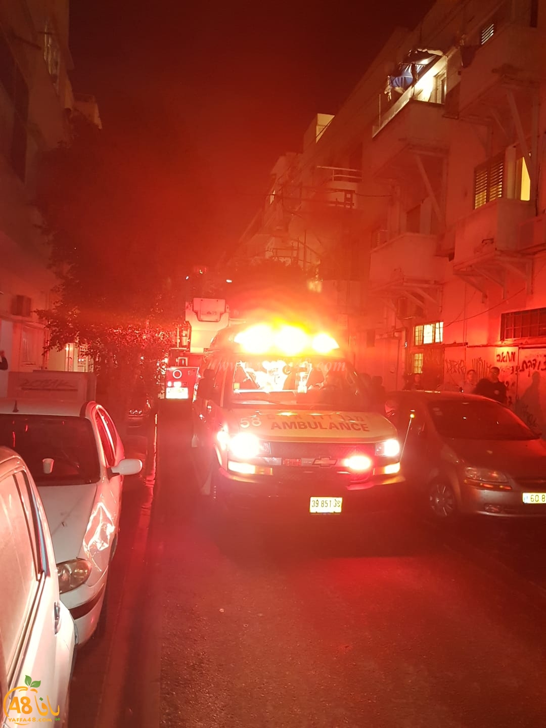 فيديو: اصابة خطرة لشابة اثر احتراق منزل في يافا