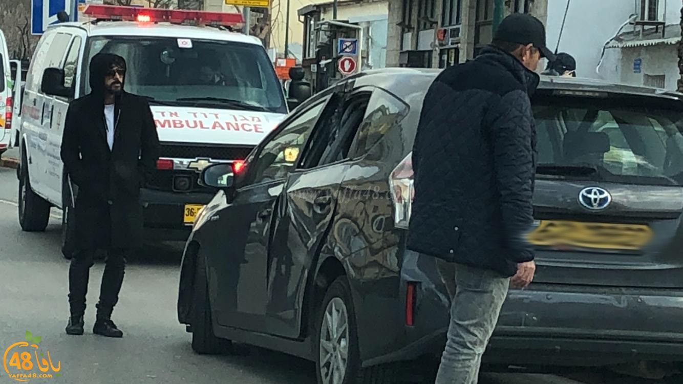 اصابة طفيفة بحادث بين شاحنة ومركبة في مدينة يافا 