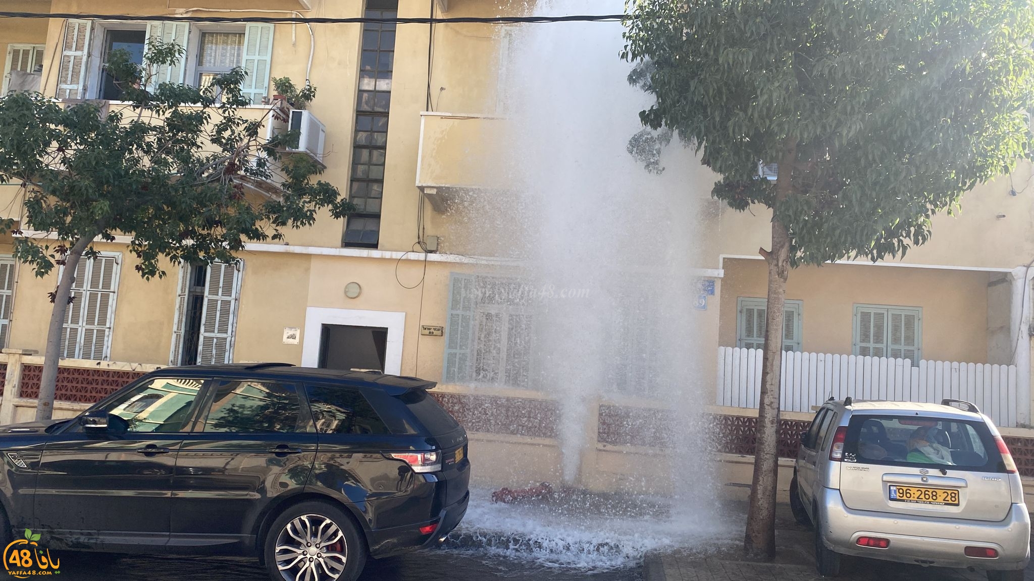  يافا: انفجار أنبوب مياه وتدفّق كميات كبيرة في الشارع