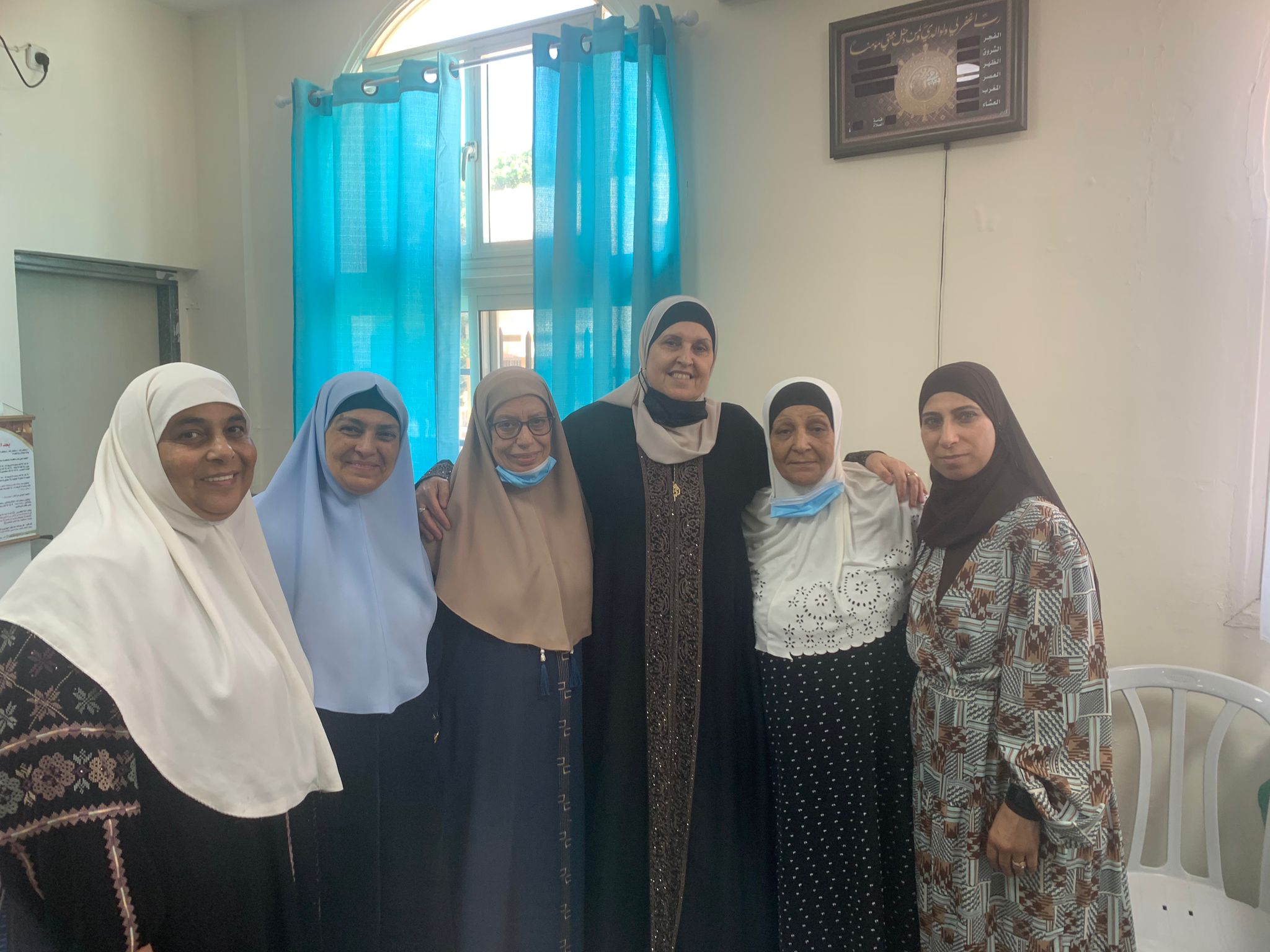 يافا: مجموعة من النساء يحصلن على اجازة تلاوة القرآن الكريم 