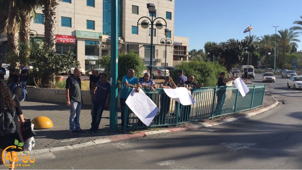 اللد : وقفة احتجاجية بالقرب من المحكة المركزية احتجاجاً على سياسة هدم البيوت العربية