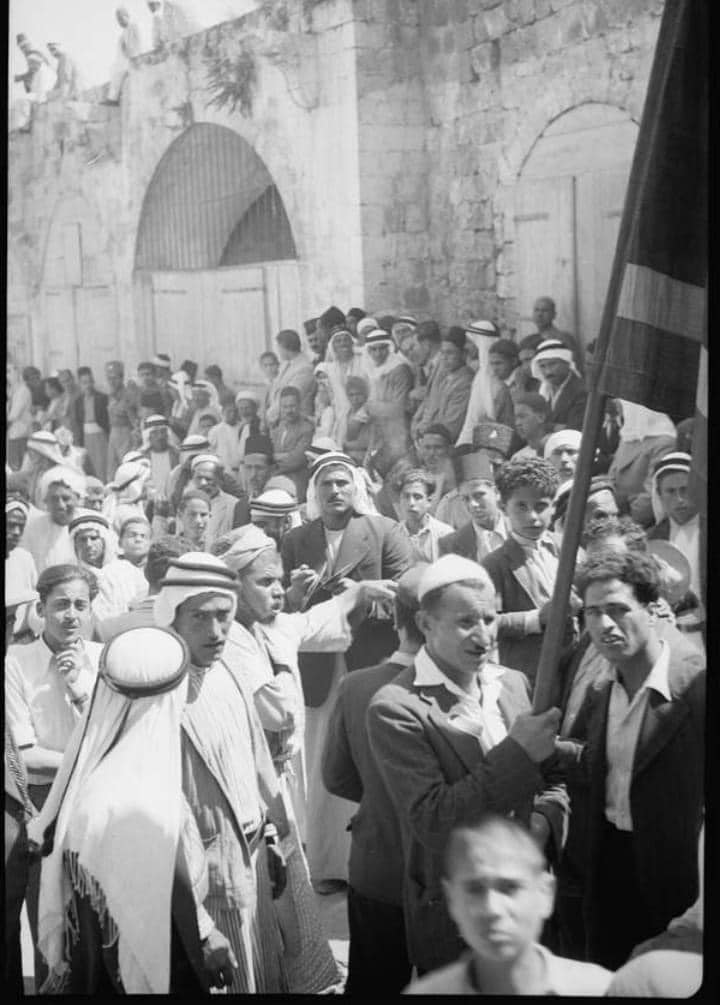 صور نادرة لموسم النبي صالح في مدينة الرملة عام 1937 