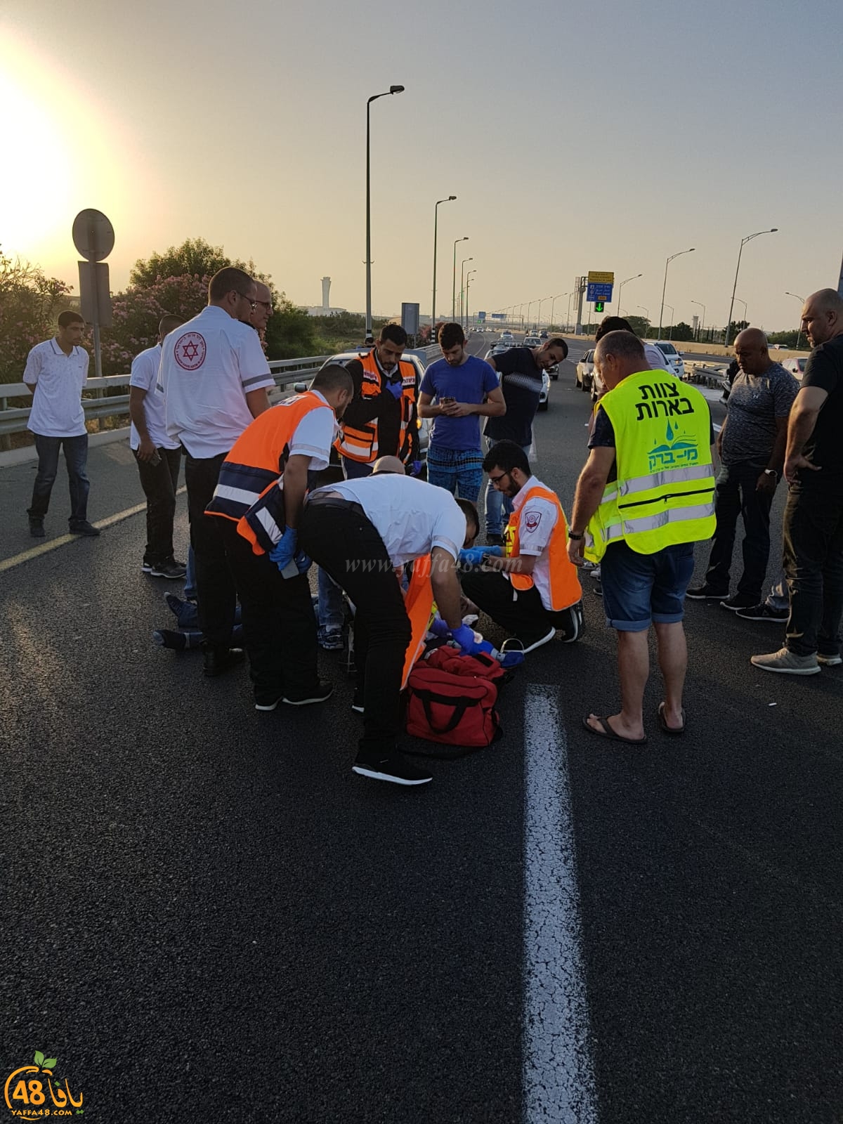 صور: مصرع سائق دراجة كهربائية صدمته سيارة قرب مطار اللد