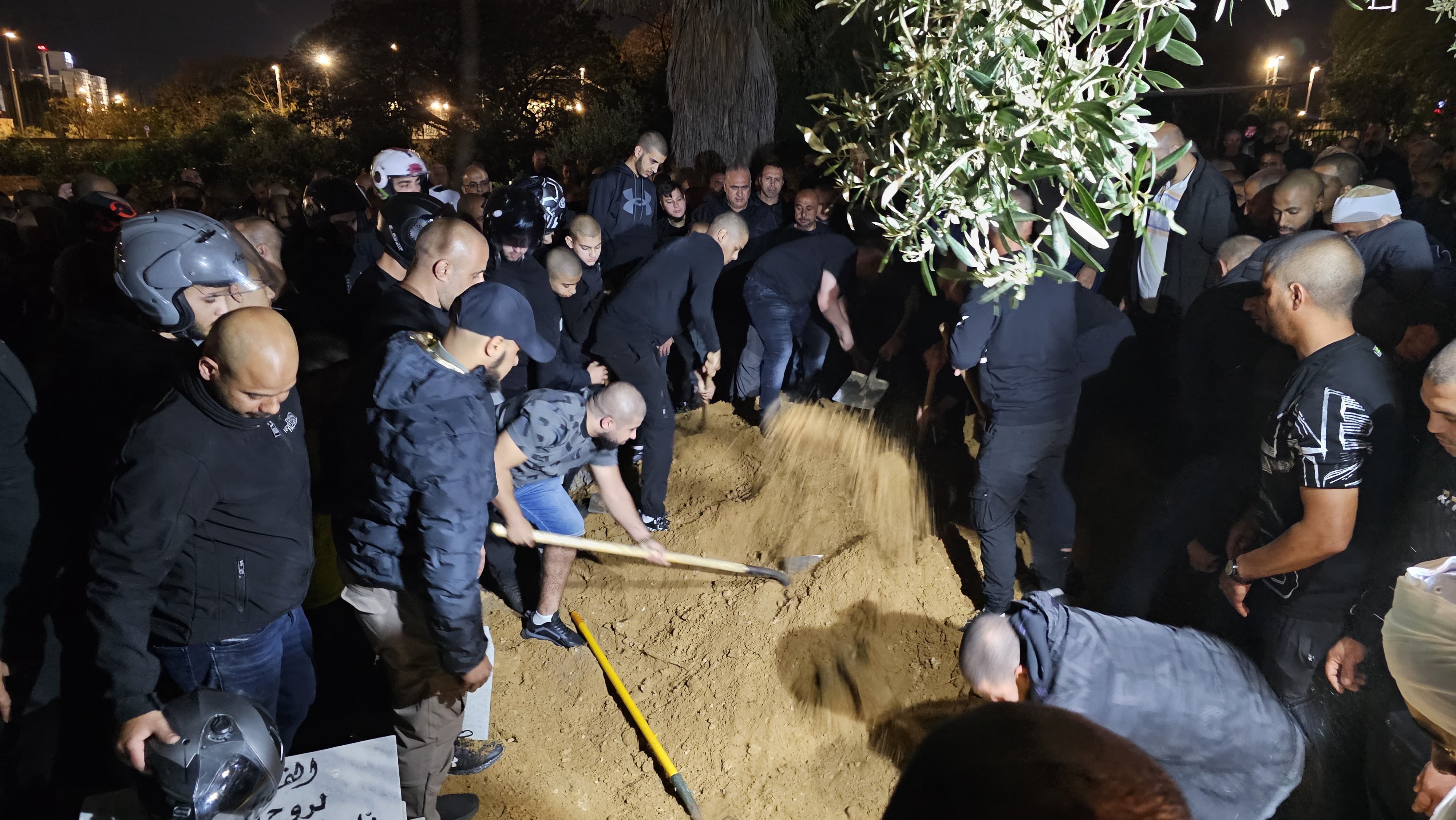 يافا: دفن الشهيد يعقوب طوخي وسط دعوات متابعة القضية وملاحقة القاتل