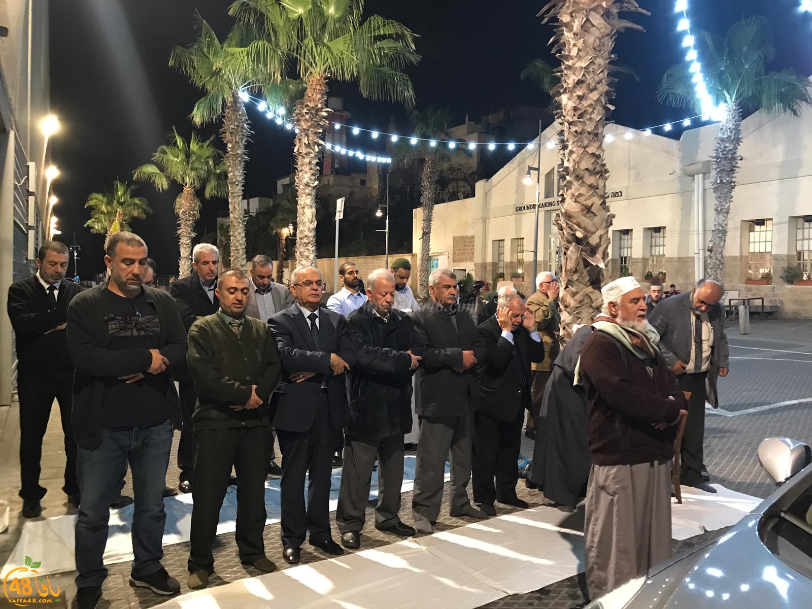 فيديو: وفد من القدس برئاسة الشيخ عكرمة صبري في زيارة لمقبرة الاسعاف بيافا 