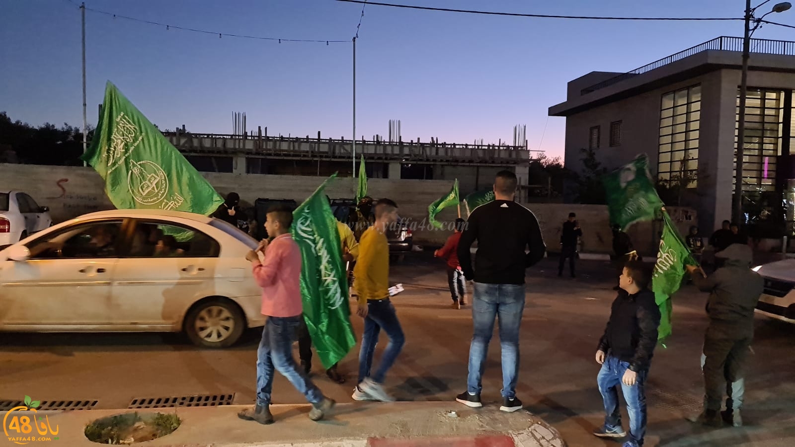  بالصور: مسيرة في استقبال الأسير المحرر شكري خواجا بنعلين 