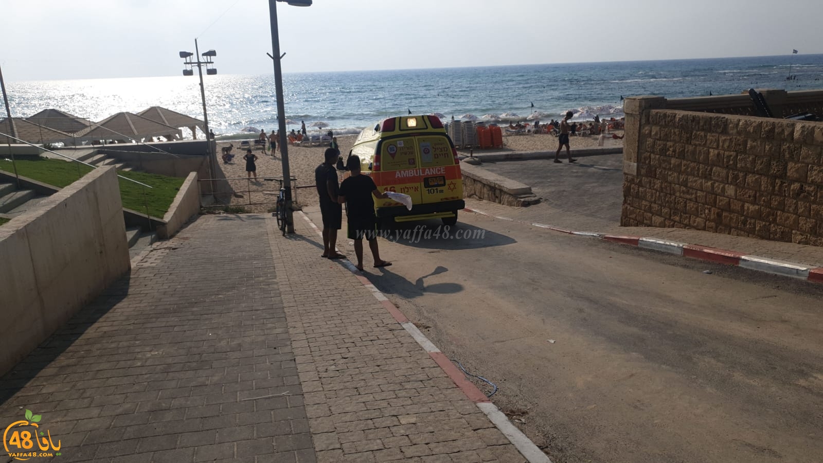 بالفيديو: عملية انعاش ناجحة لفتى اثر تعرضه لحادث غرق على شاطئ يافا