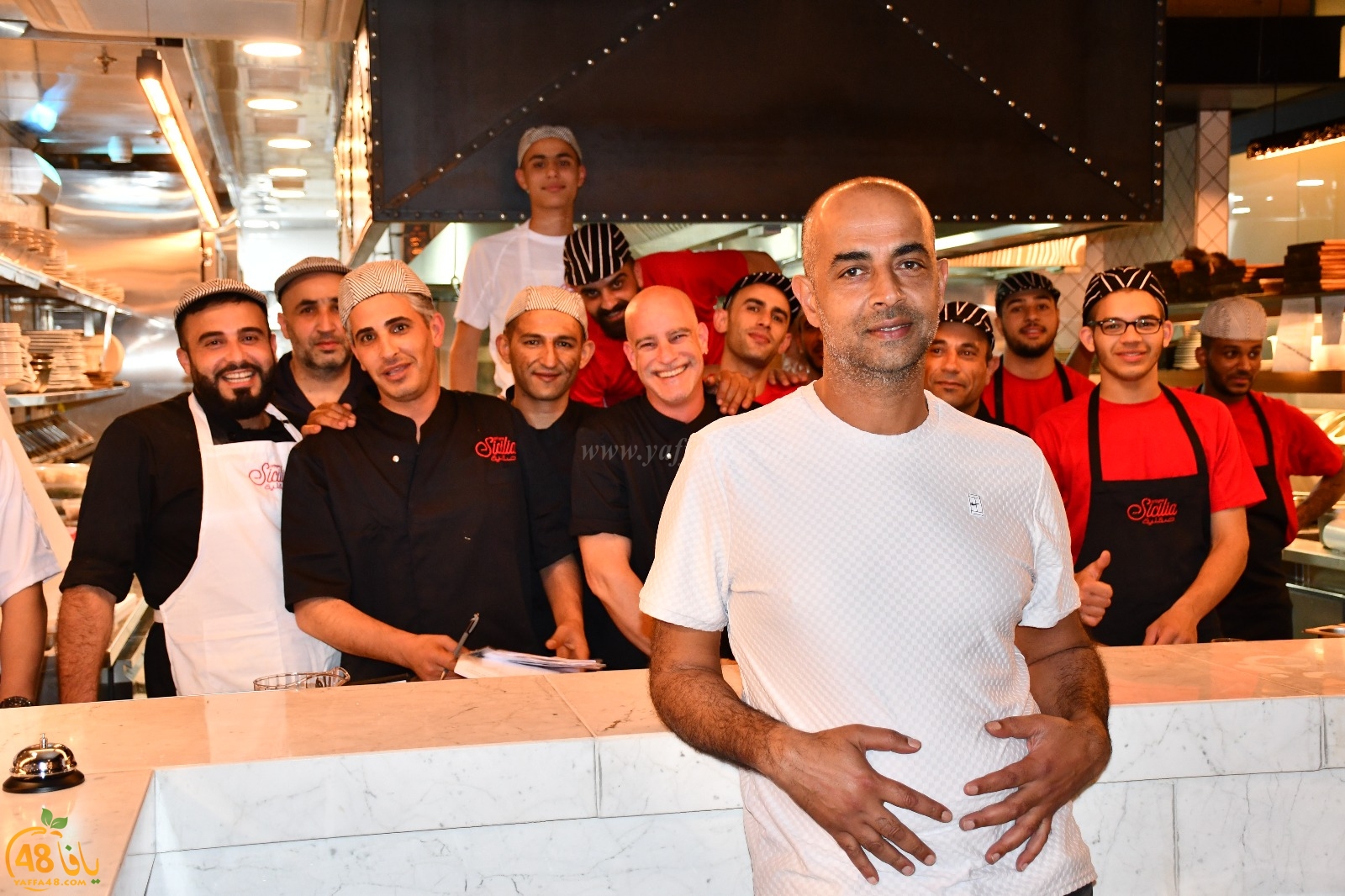  شاهد: تقرير للقناة العاشرة عن مطعم صقلية في ميناء يافا  