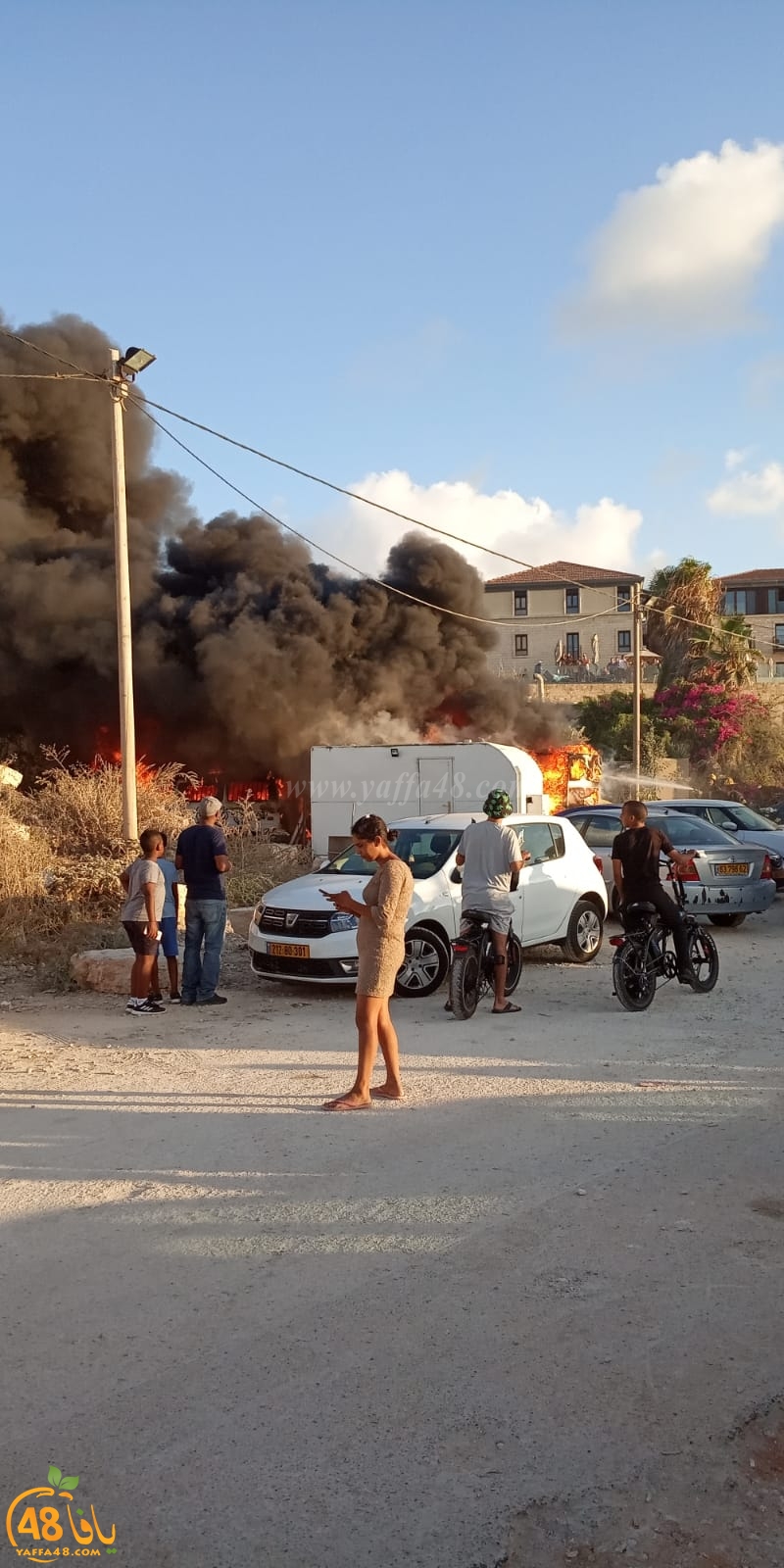  يافا: احتراق منزل متنقّل بالقرب من مدخل ميناء يافا دون اصابات 
