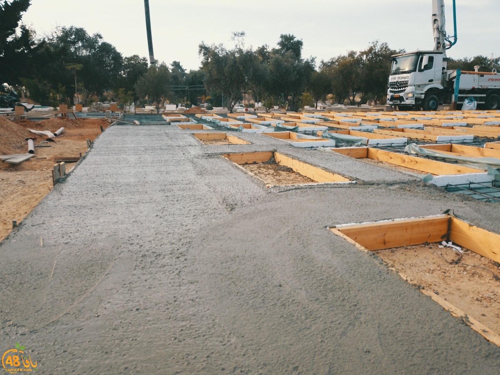 فيديو: المرحلة الثالثة - حملة بناء اضخم مسطح لدفن الموتى في طاسو ما زالت مستمرة