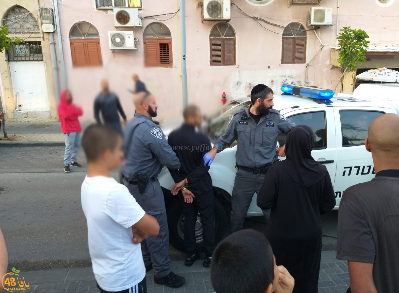  بالفيديو: الشرطة تعتقل 3 قاصرين في مدينة يافا دون إيضاح الأسباب