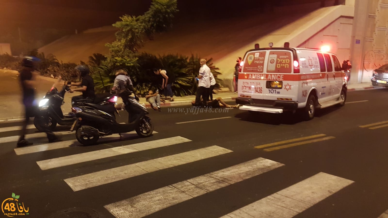  فيديو: اشتعال النيران بدراجة نارية اثر حادث طرق شرق يافا واصابة سائقها بجروح