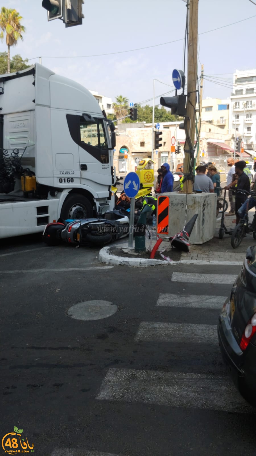 بالصور: إصابة متوسطة لراكب دراجة نارية بحادث طرق بيافا 