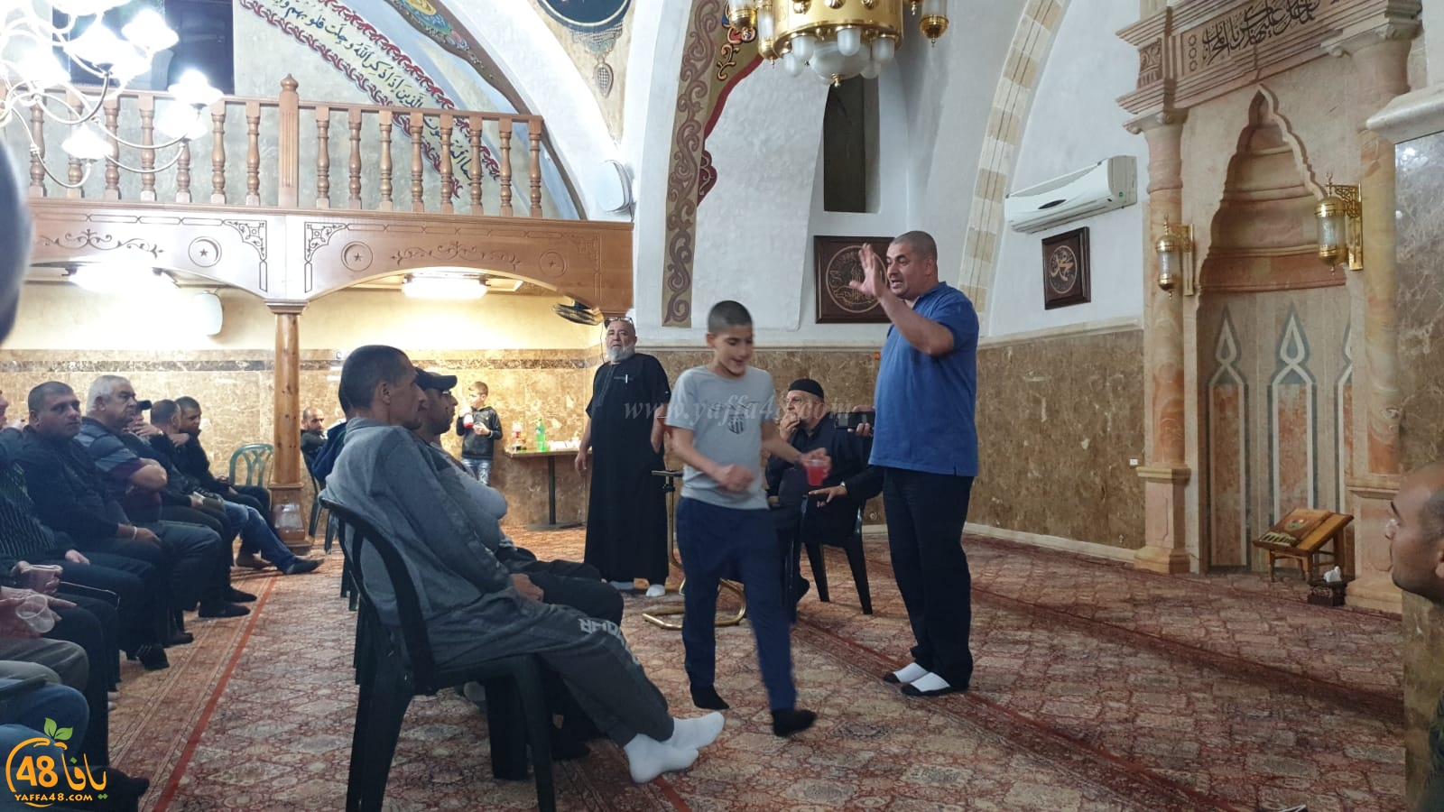 بالصور: لقاء لمعتمري مدينة يافا في مسجد المحمودية قبل انطلاقهم لأداء عمرة الربيع 