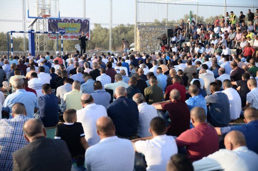 تأسيا بالسنة النبوية… العديد من بلدات الداخل الفلسطيني تحيي صلاة العيد في الأماكن العامة
