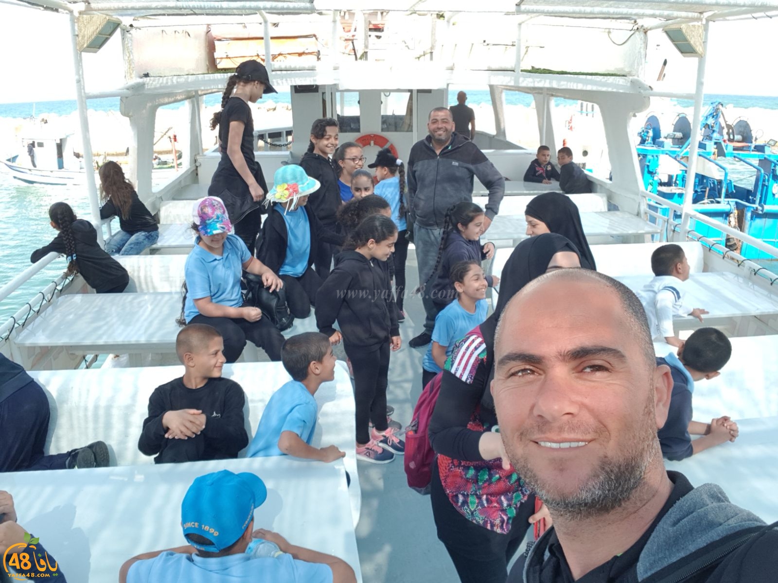 فيديو: تجاوب كبير من طلاب مدرسة حسن عرفة مع نداءات الصيادين في ميناء يافا 