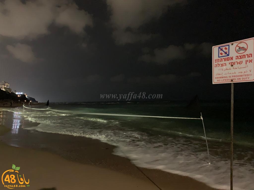  فيديو: بعد تزايد حالات الغرق - البلدية تضع لافتات تحذيرية على شاطئ الريف بيافا 