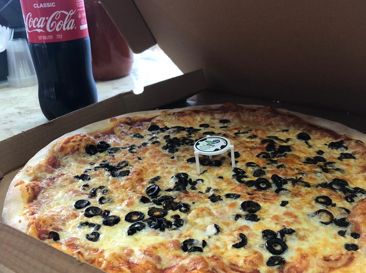 حملة هذا الأسبوع من بيتزا كالميرو - بيتزا كبيرة + كولا فقط بـ67 شيكل