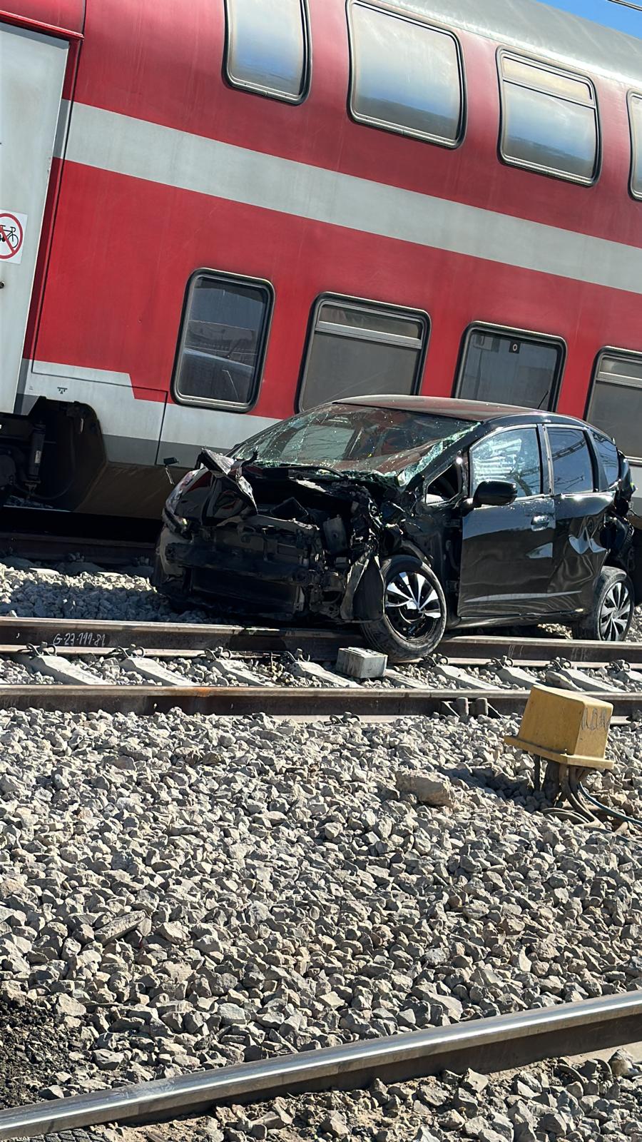  اللد: اصابة متوسطة لسيدتين بحادث تصادم بين مركبة وقطار 