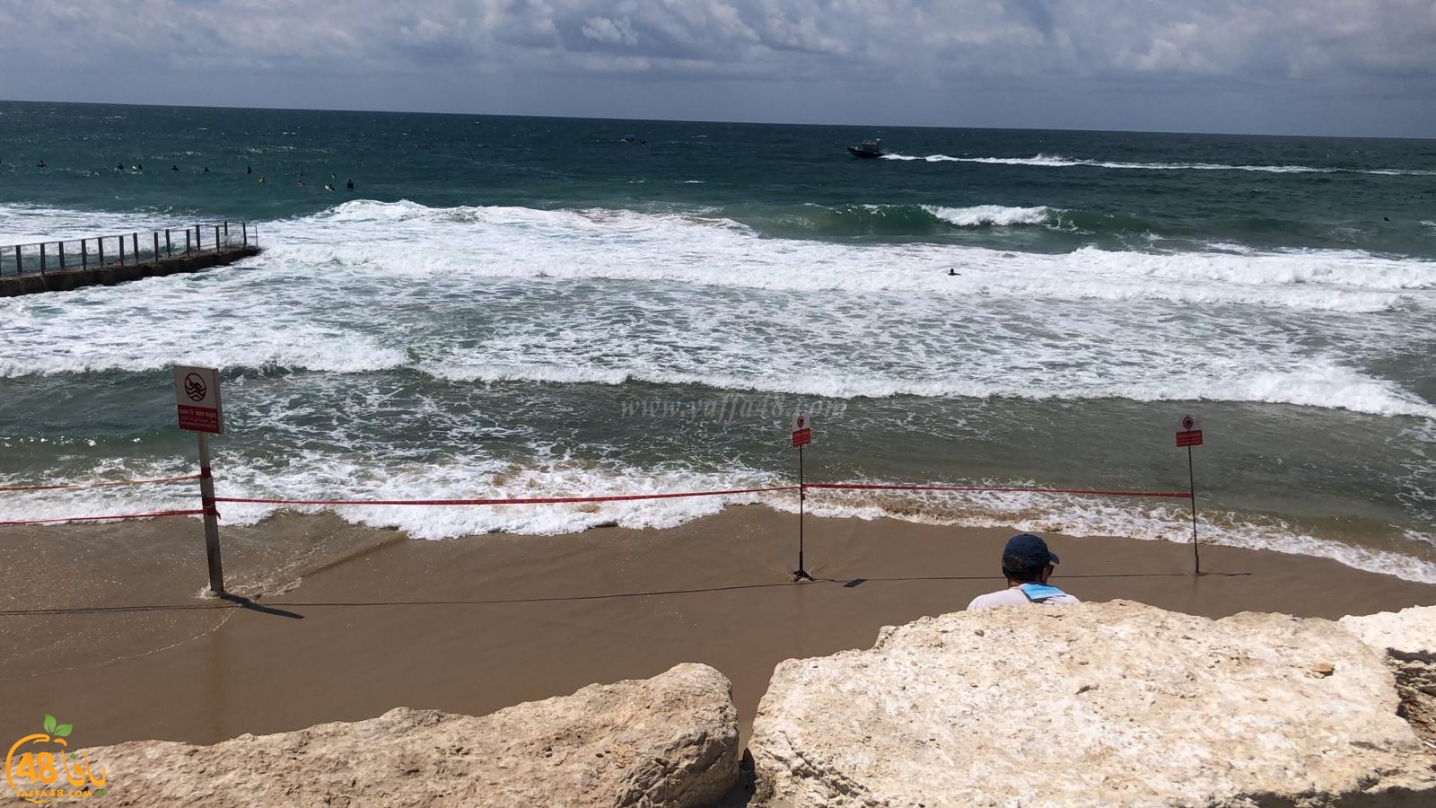 انتشال شخص غرق على شاطئ بحر مدينة يافا وحالته بالغة الخطورة