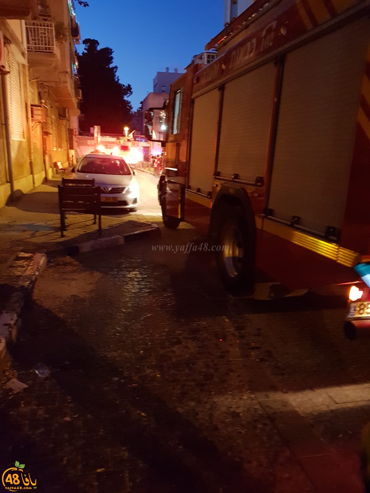  حريق بيت داخل في مدينة يافا والاطفائية تهرع للمكان