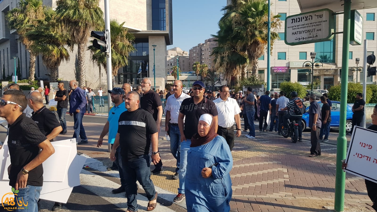 بالفيديو: وقفة احتجاجية في مدينة اللد تنديداً بعنف الشرطة وتضامناً مع عائلة ابو كشك