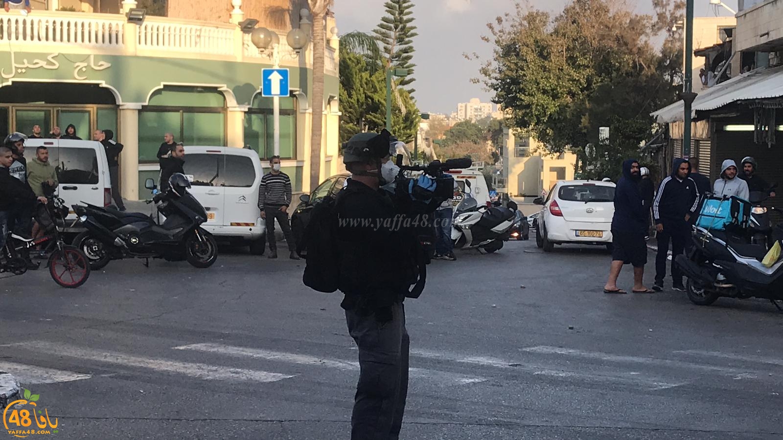 فيديو: مروحية تابعة للشرطة تُحلق في سماء مدينة يافا 