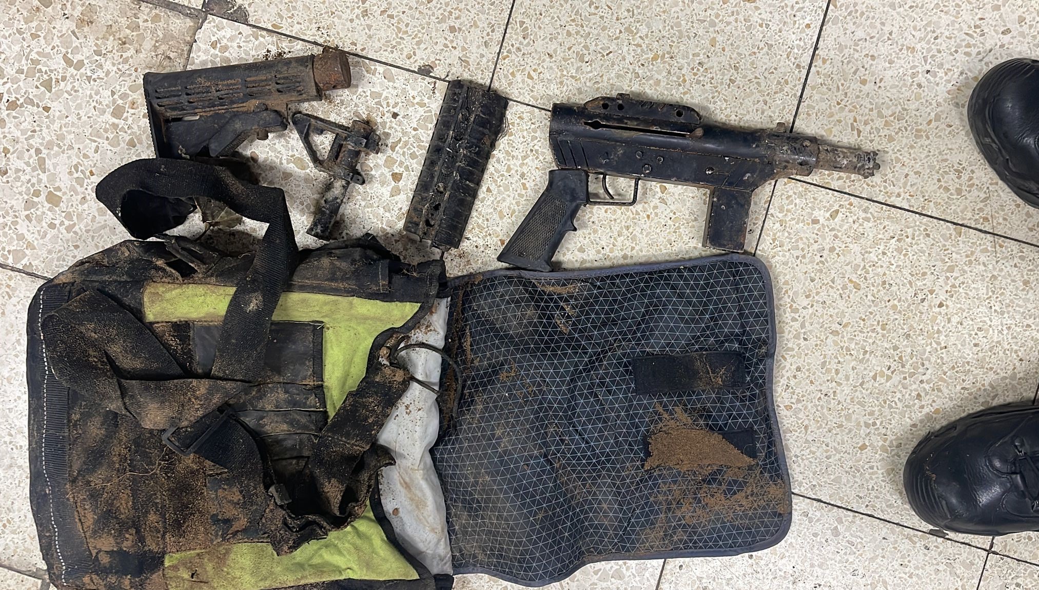 الشرطة: ضبط سلاح وكميات من السموم خلال مداهمة بيافا