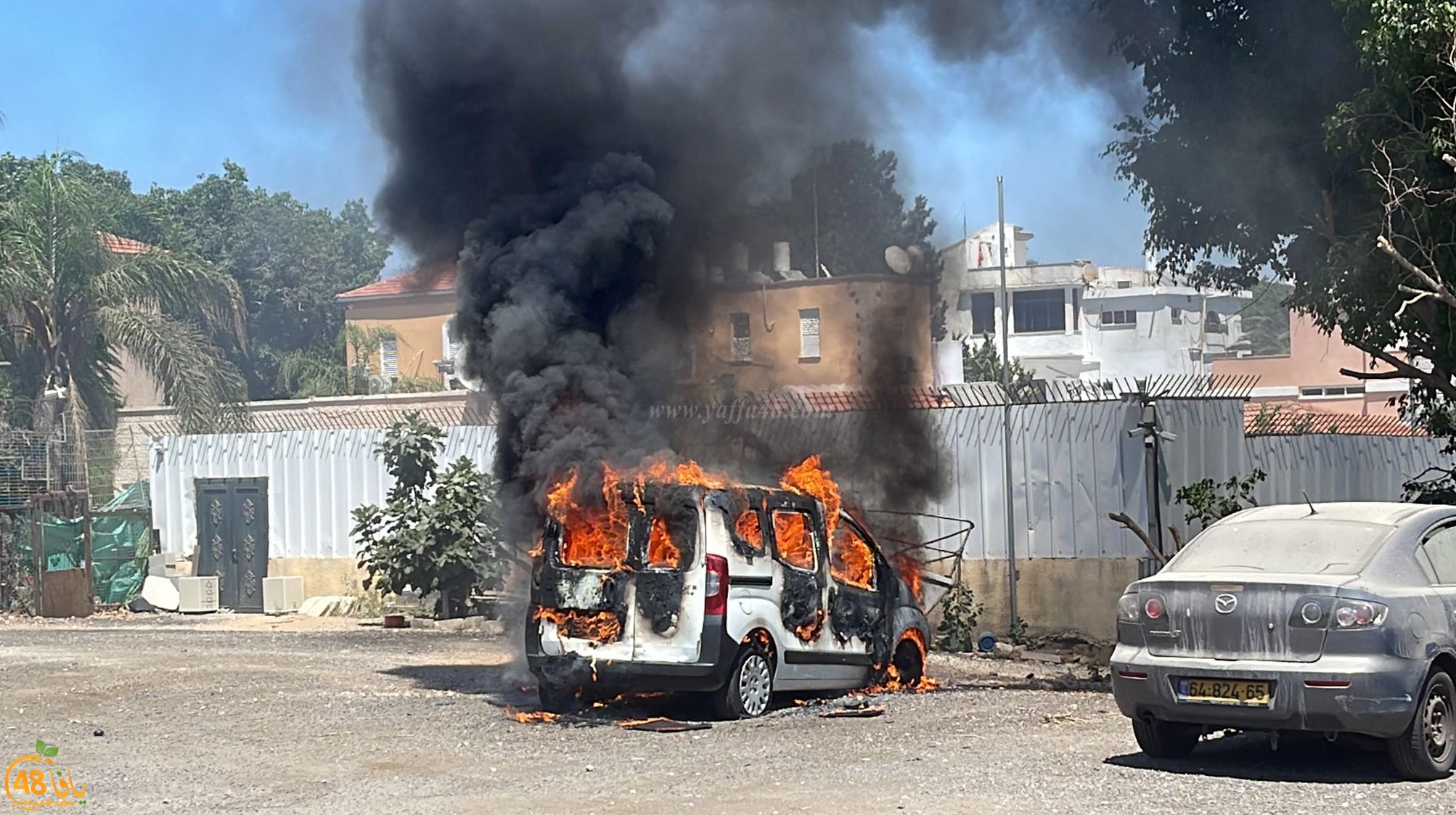 يافا: احتراق مركبة في شارع ييفت دون اصابات 