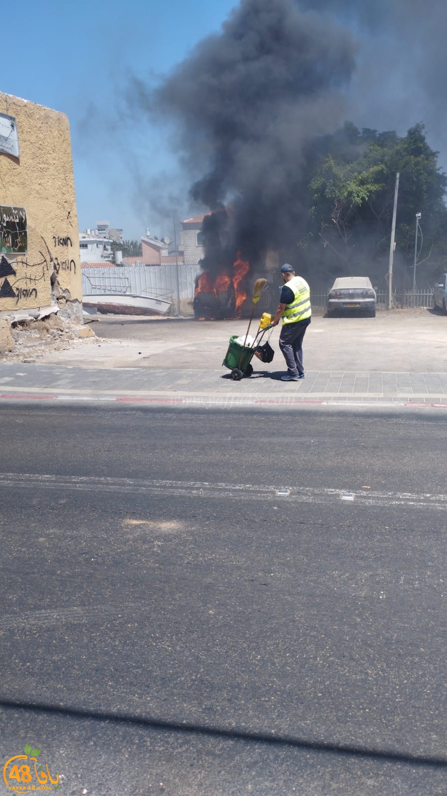 يافا: احتراق مركبة في شارع ييفت دون اصابات 