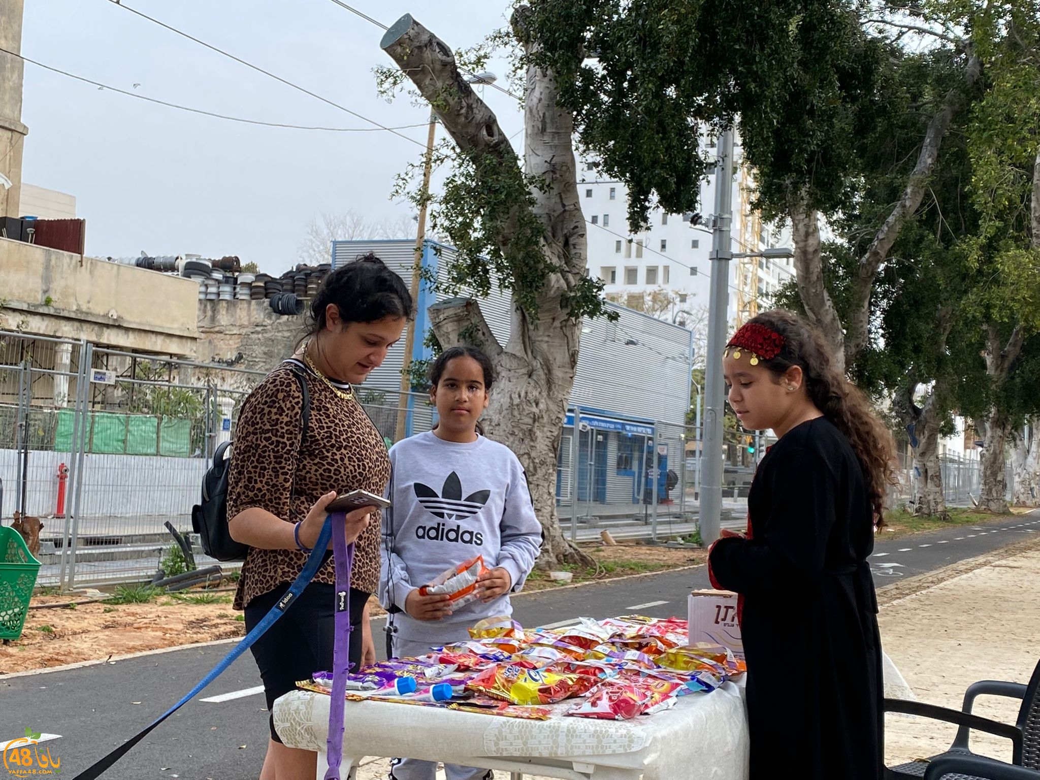 روح المبادرة - طفلة يافاوية تُبادر لإقامة مشروع خيري رمضاني