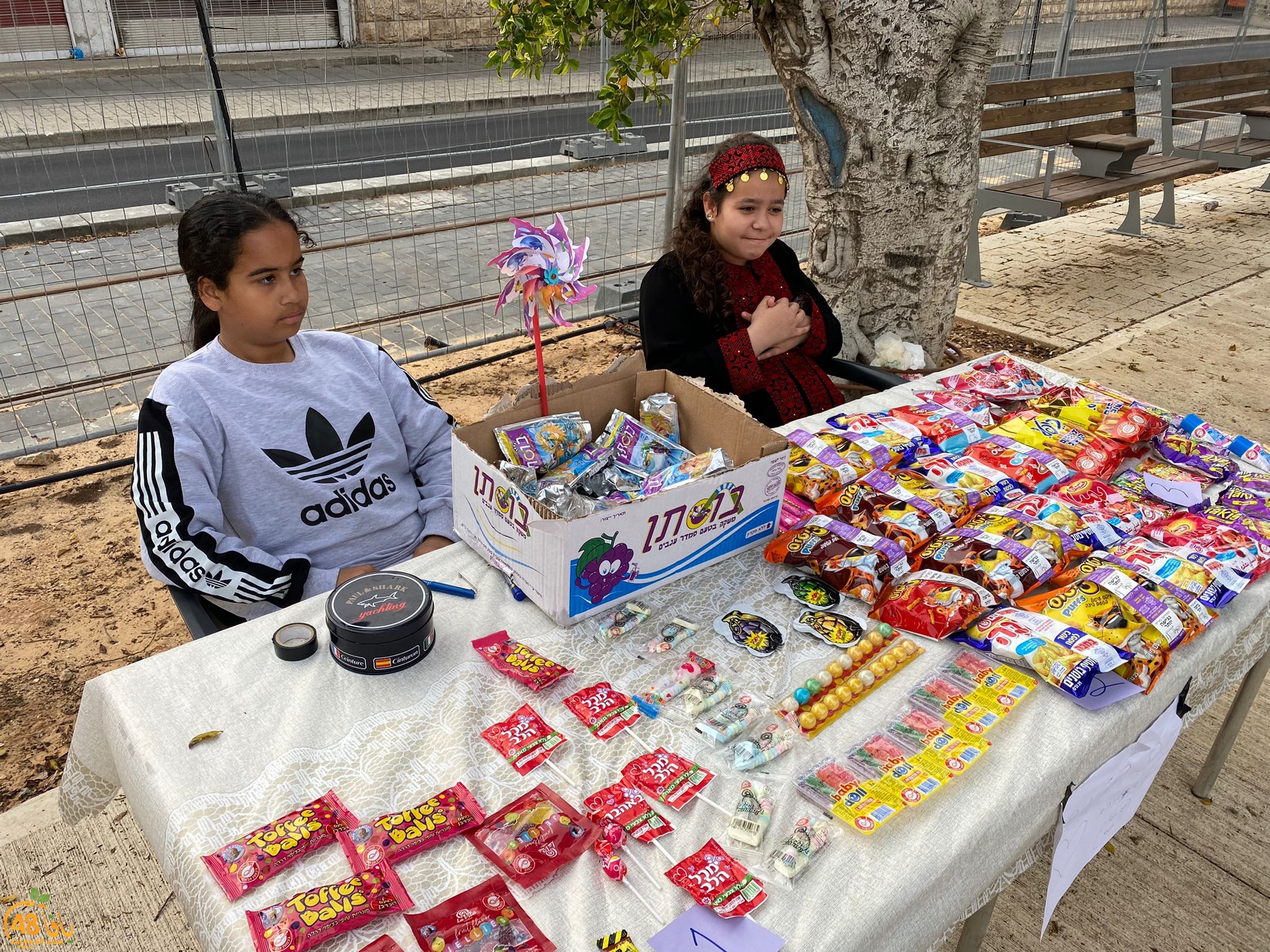 روح المبادرة - طفلة يافاوية تُبادر لإقامة مشروع خيري رمضاني