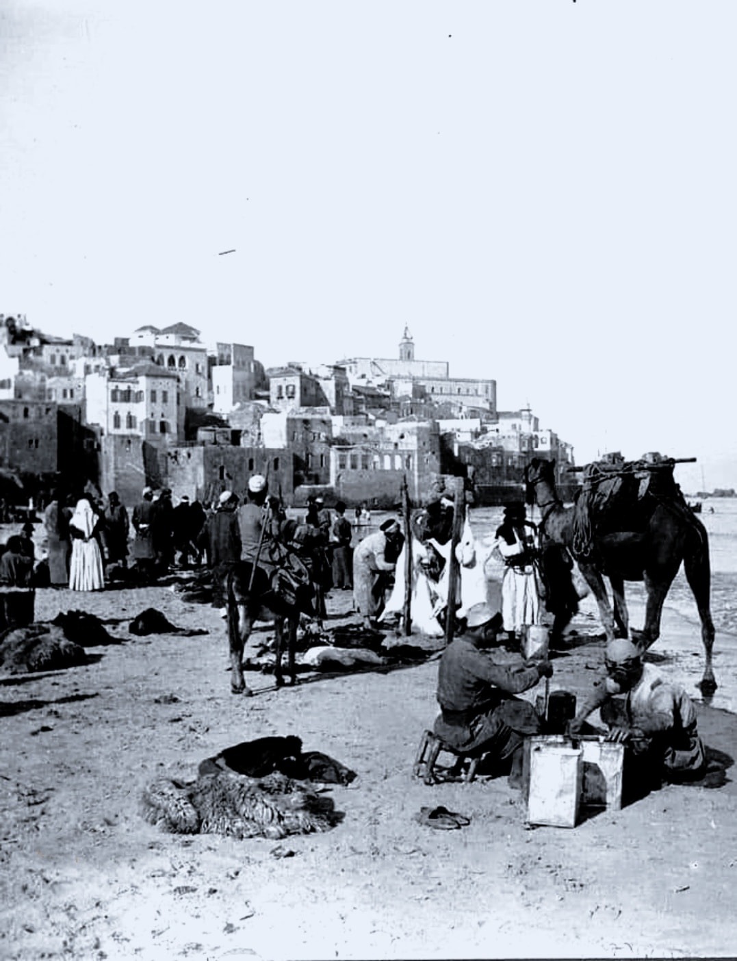  صورة نادرة لمشهد من حي ارشيد في يافا عام 1922 