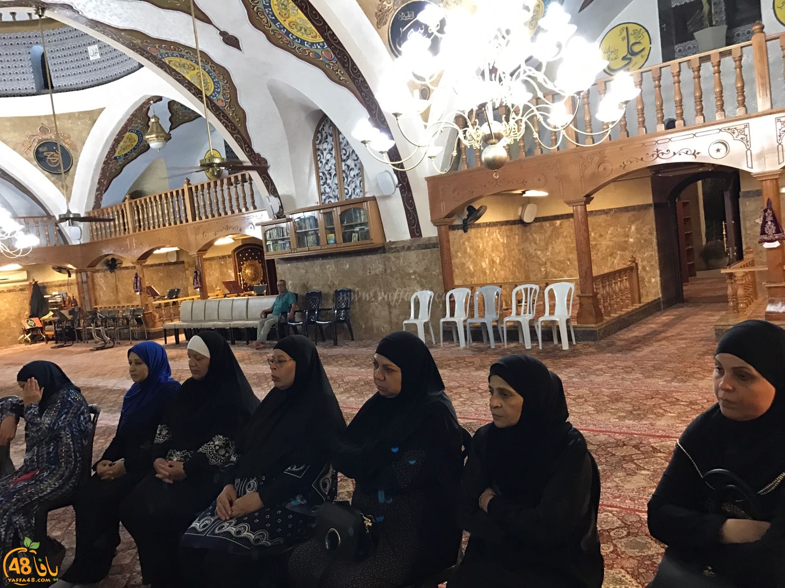 بالصور: الدرس الأول لحجاج مدينة يافا في مسجد المحمودية يافا الكبير