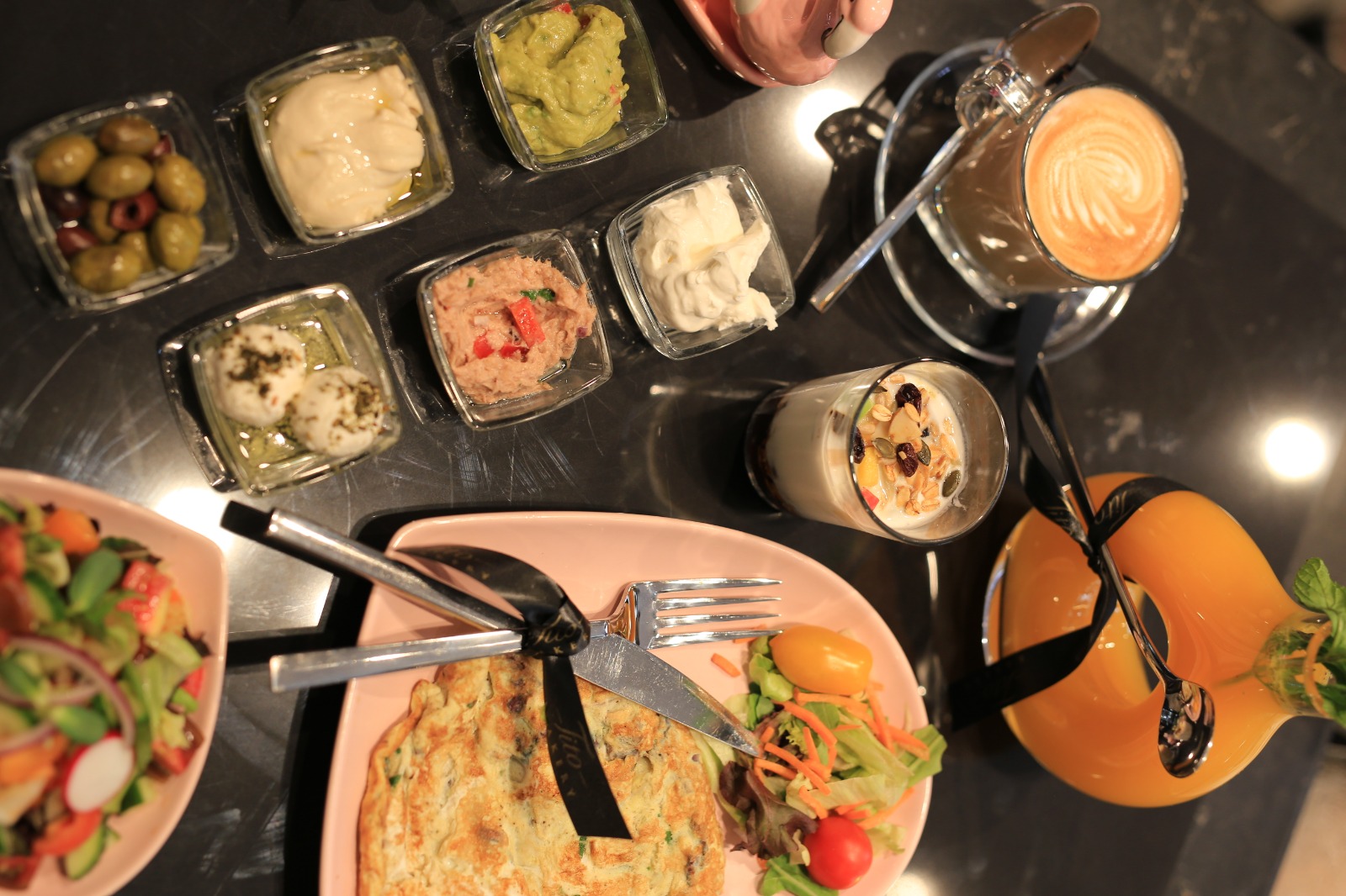 وجبات الافطار بطعم مختلف مع مقهى تيتو في مدينة يافا 
