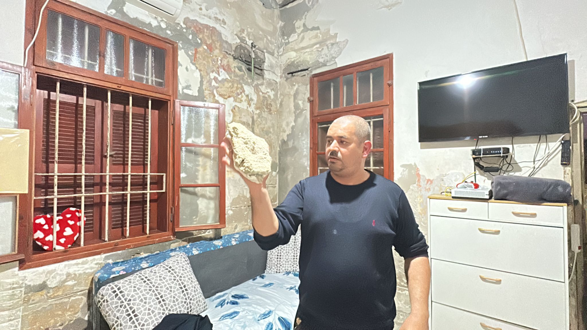 ساهم في ترميم بيت لعائلة (أيتام) في يافا عبر bit الحملة مستمرة 