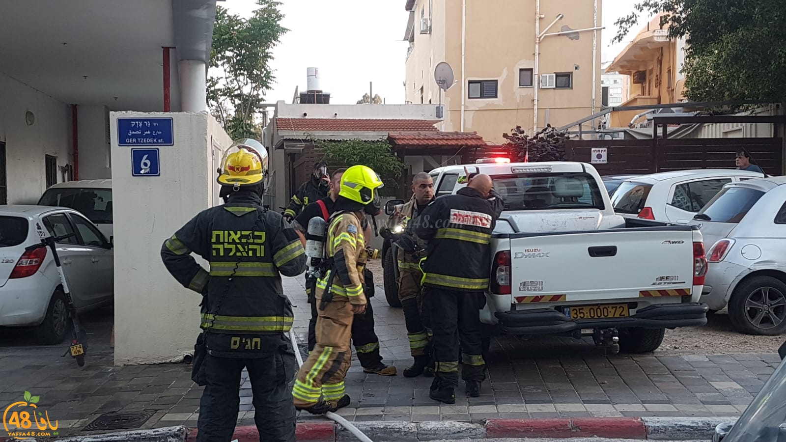  فيديو: حريق داخل شقة سكنية بيافا والاطفائية تهرع للمكان 