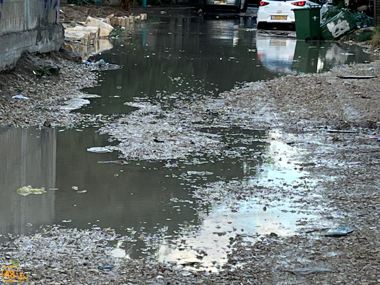 مياه الأمطار تغمر الشوارع في اللد والرملة