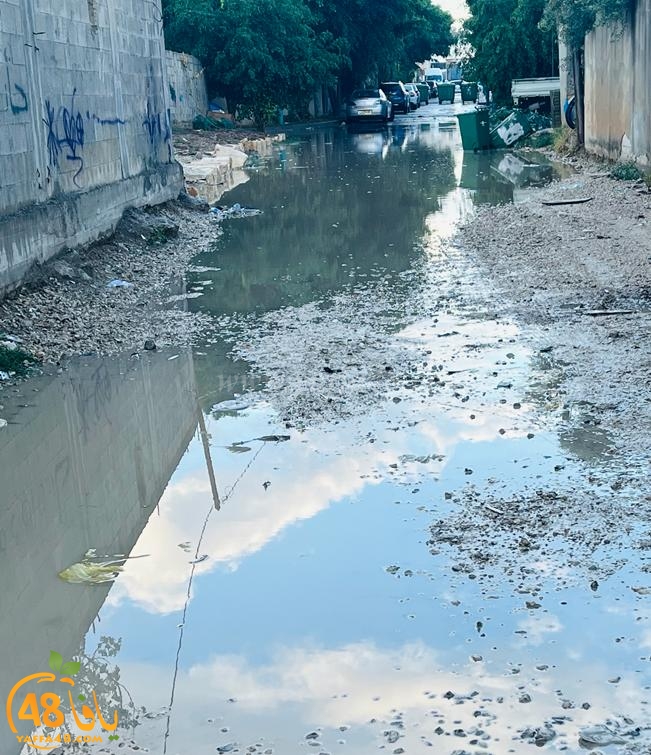 مياه الأمطار تغمر الشوارع في اللد والرملة