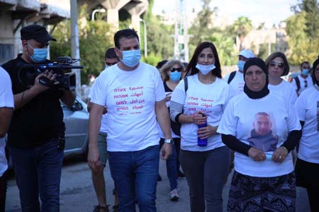 انطلاق مسيرة امهات من اجل الحياة من حيفا الى القدس مشيا على الاقدام