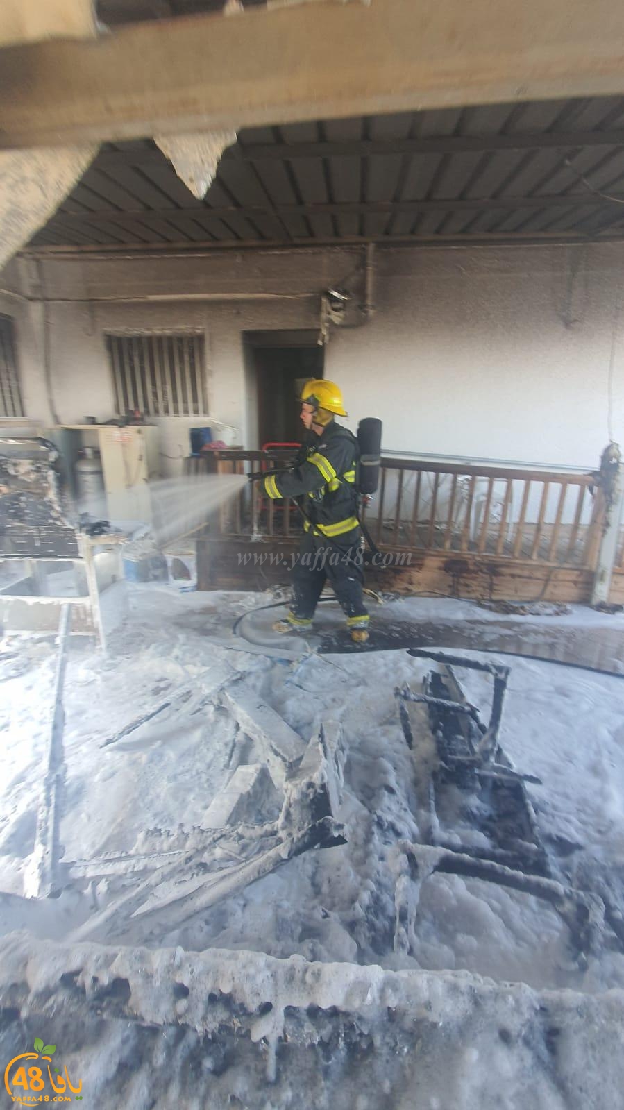 اندلاع حريق في ساحة منزل بمدينة الرملة وطواقم الاطفائية تهرع للمكان
