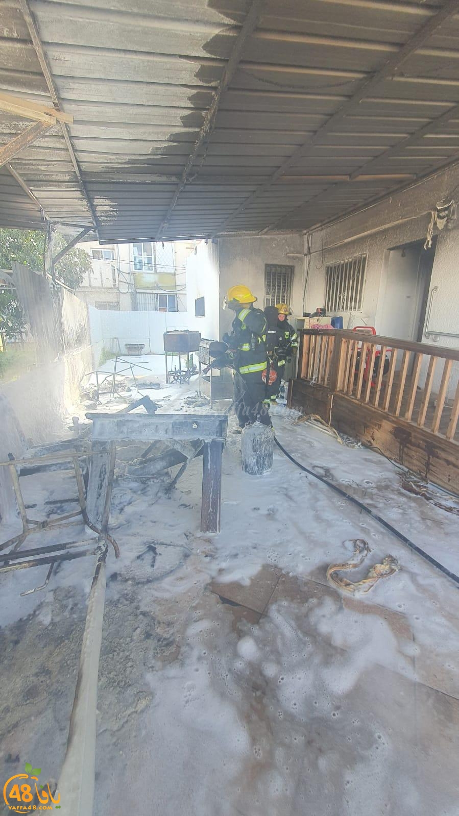 اندلاع حريق في ساحة منزل بمدينة الرملة وطواقم الاطفائية تهرع للمكان