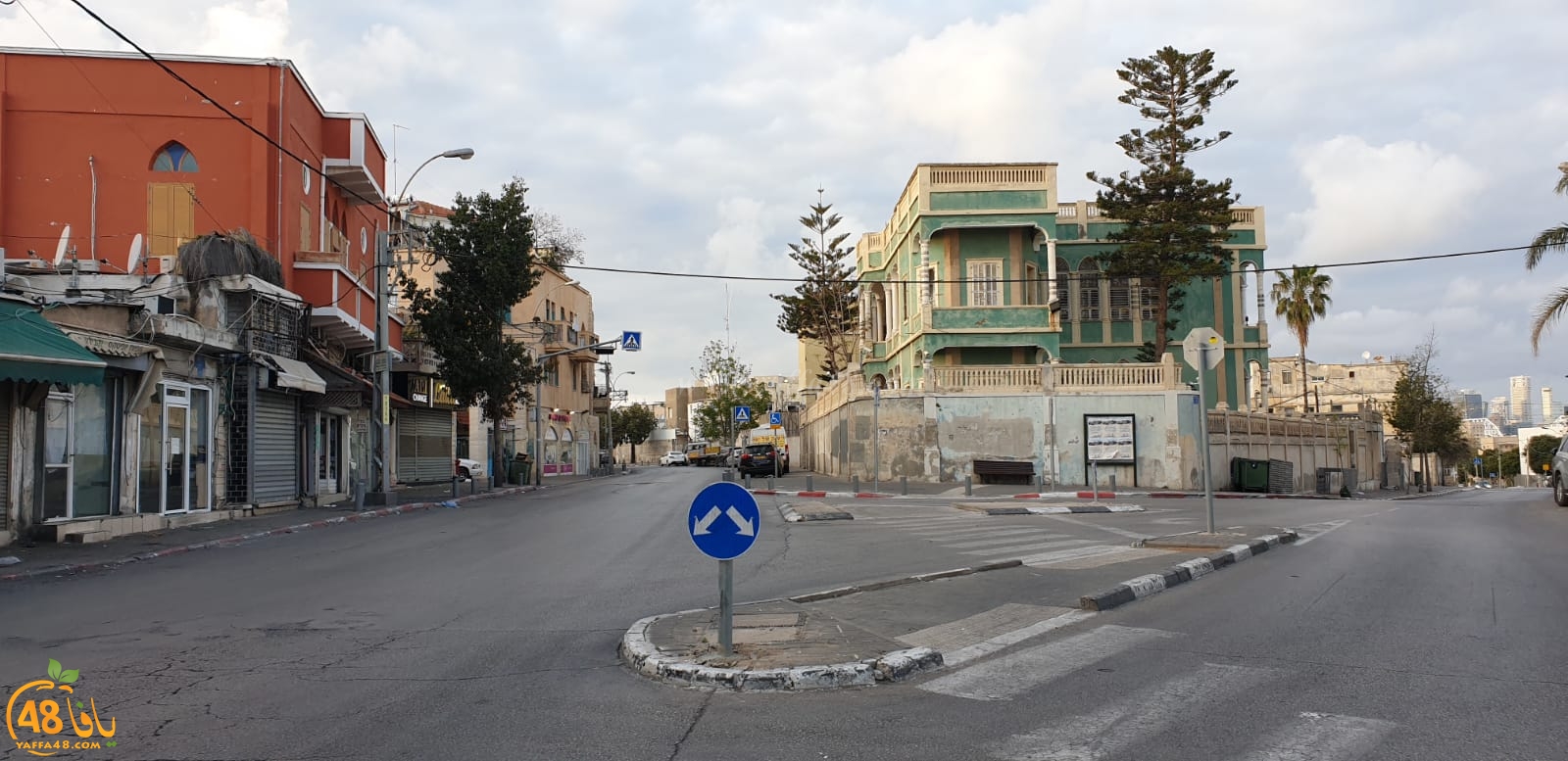  صور: شوارع خالية من المارة - مدينة يافا تلتزم بقرار حظر التجوّل 