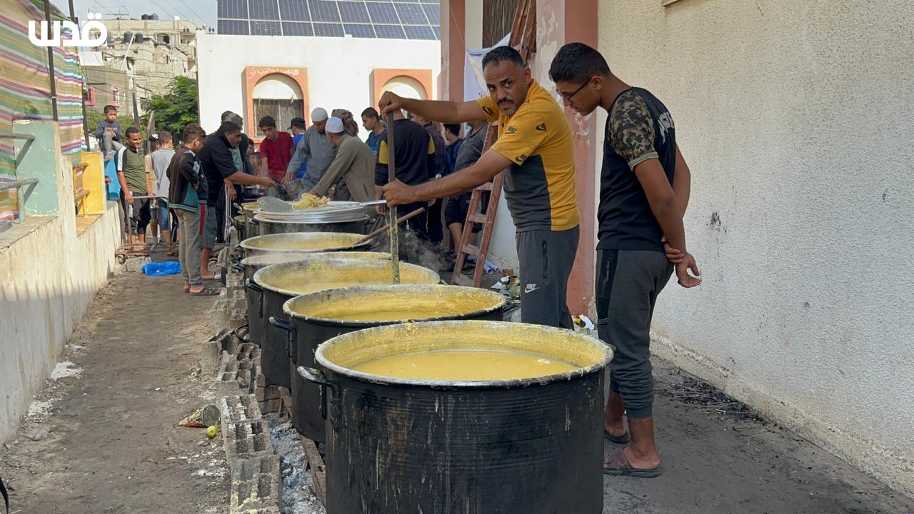 غزة تتحول لمدينة نازحين مع فقدان الوقود والعودة إلى تحضير الطعام بالحطب